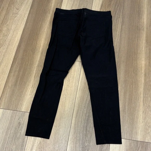 True Religion Black Women Jeggings - Picture 4 of 5